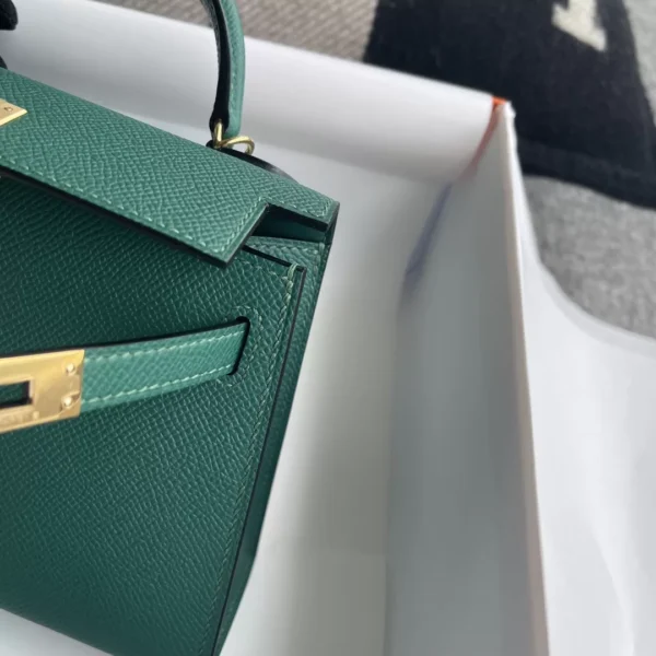 Hermes Epsom Leather Z6 Malachite Mini Kelly 19CM Gold Hardware