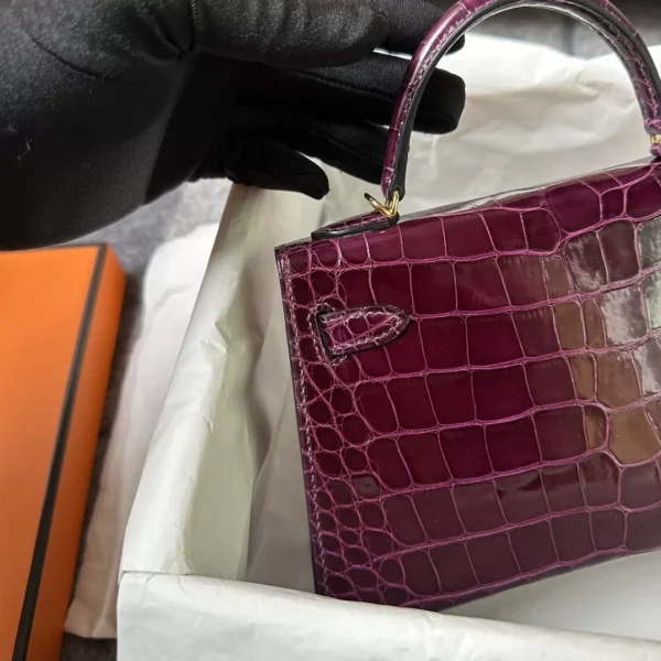 Canada Ottawa Hermes Shiny Alligator N5 Cassis Mini Kelly19CM Gold Hardware