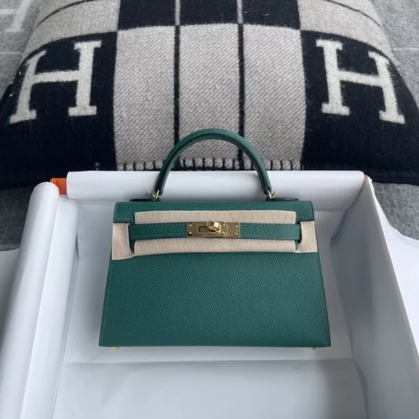Hermes Epsom Leather Z6 Malachite Mini Kelly 19CM Gold Hardware