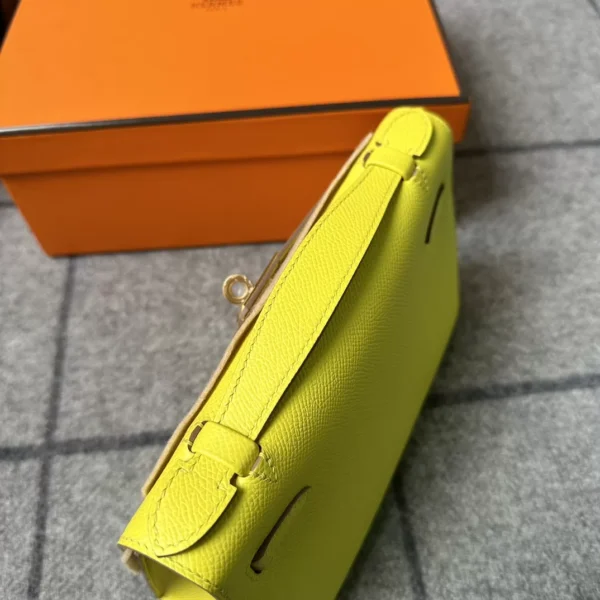 Hermes Boutique 9R Lime Kelly Pochette 22cm Epsom Leather Brush Gold Hardware