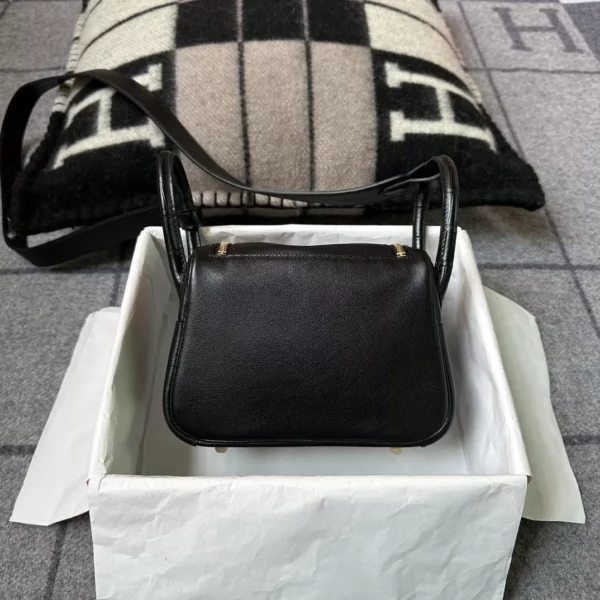 Australia Canberra Hermes Clemence / Crocodile Mini Lindy Touch 19CM 89 Noir Gold Hardware