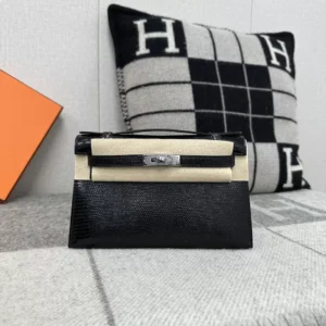 Saudi Arabia Riyadh Hermes Lizard Kelly Pochette 22CM 89 Noir Silver Hardware