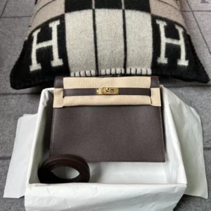 Qatar Doha Hermes Kelly Danse 22CM Evercolor 0G Rouge Sellier Gold Hardware