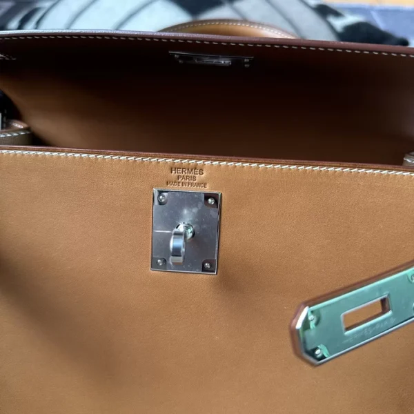 UK London Hermes Kelly 28CM Sellier 37 Gold Barenia Leather Silver Hardware