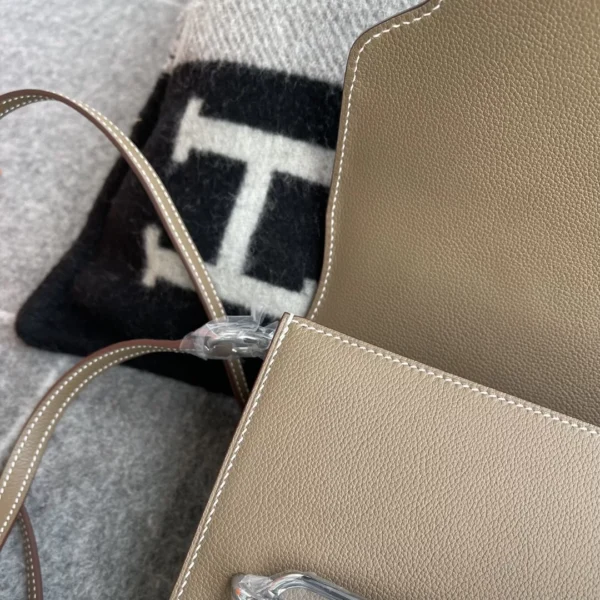 e48d1e44aebd5be-jpg Hermes Boutique Evercolor Leather Roulis 19CM CK18 Etoupe Silver Hardware