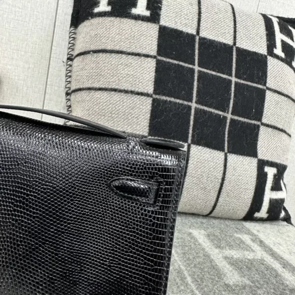 ed6371e211a7e36-jpg Saudi Arabia Riyadh Hermes Lizard Kelly Pochette 22CM 89 Noir Silver Hardware