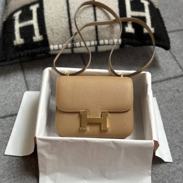 UK London Hermes Epsom Leather 0M Chai Constance 18CM Gold Hardware