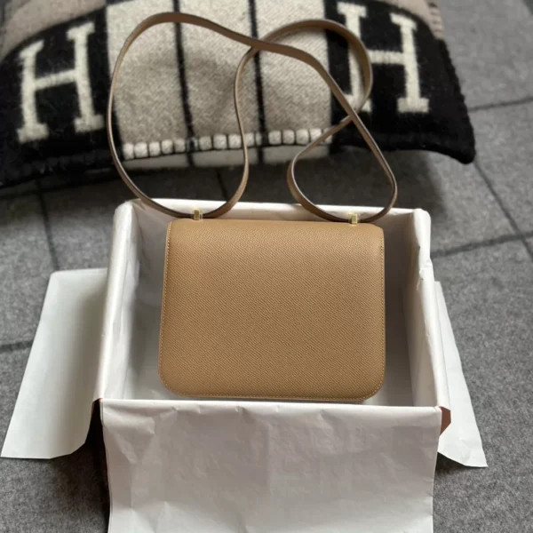 UK London Hermes Epsom Leather 0M Chai Constance 18CM Gold Hardware