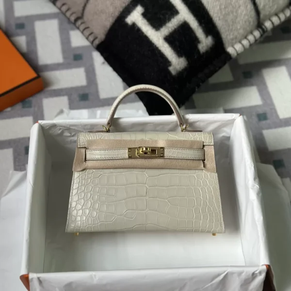 Australia Sydney Hermes 8L Beton Matte Alligator Crocodile Mini Kelly 19 Gold Hardware