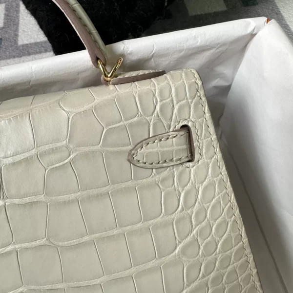 Australia Sydney Hermes 8L Beton Matte Alligator Crocodile Mini Kelly 19 Gold Hardware