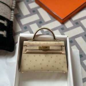 Hermes Handmade Boutique 3C Parchemin Ostrich Mini Kelly 19CM Gold Hardware