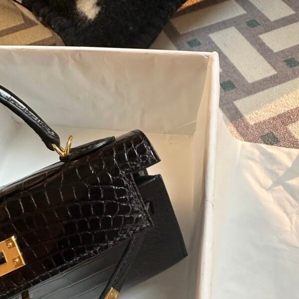 Russia Moscow Hermes Black Shiny Alligator Crocodile Mini Kelly 19 Gold Hardware