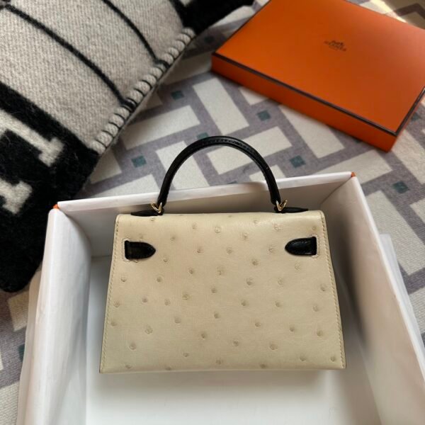 Britain Hermes Ostrich Mini Kelly 19CM Parchemin / Black Gold Hardware