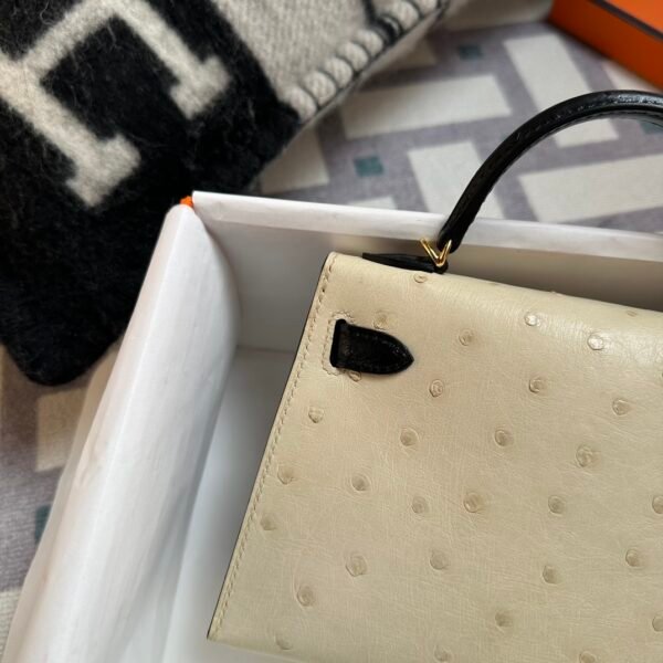 Britain Hermes Ostrich Mini Kelly 19CM Parchemin / Black Gold Hardware