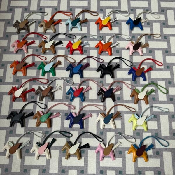 Kuwait Hermes Hangings Flying Horse Pendants Multi-color