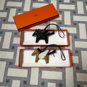 wsxc1715792384383_6-1 Hermes Bag Charm Rodeo Pegase PM 89 Noir & 0M Chai/10 Craie/89 Noir Agneau Leather