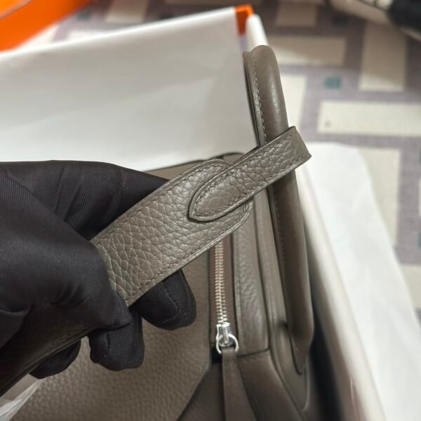 Hermes 8F Etain Clemence Leather Lindy 26CM Silver Hardware