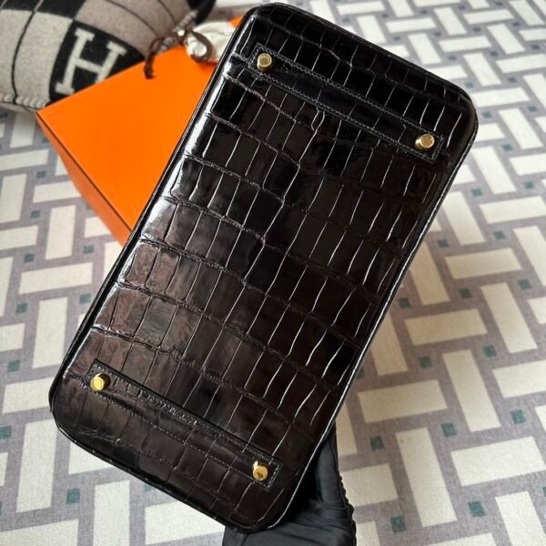 Australia Sydney Hermes Birkin 35CM 89 Noir Shiny Niloticus Crocodile Gold Hardware