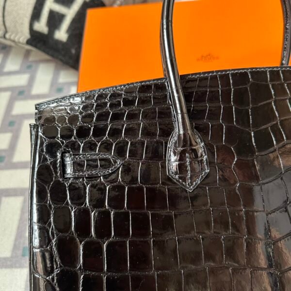 Australia Sydney Hermes Birkin 35CM 89 Noir Shiny Niloticus Crocodile Gold Hardware