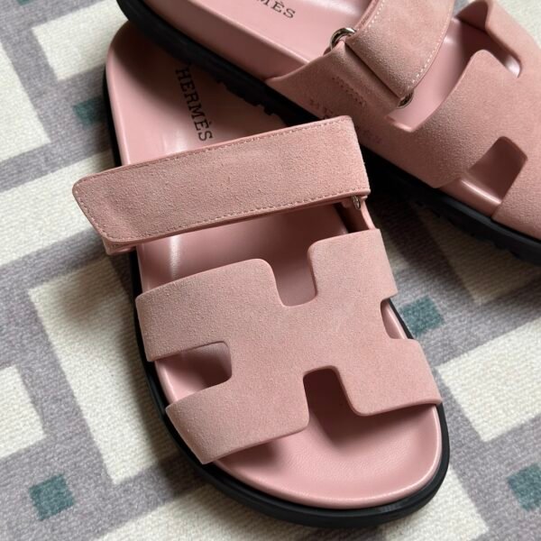 wsxc1716311021762_2-1 Indonesia Jakarta Hermes Shoes Chypre Sandals 94 Terre Cuite