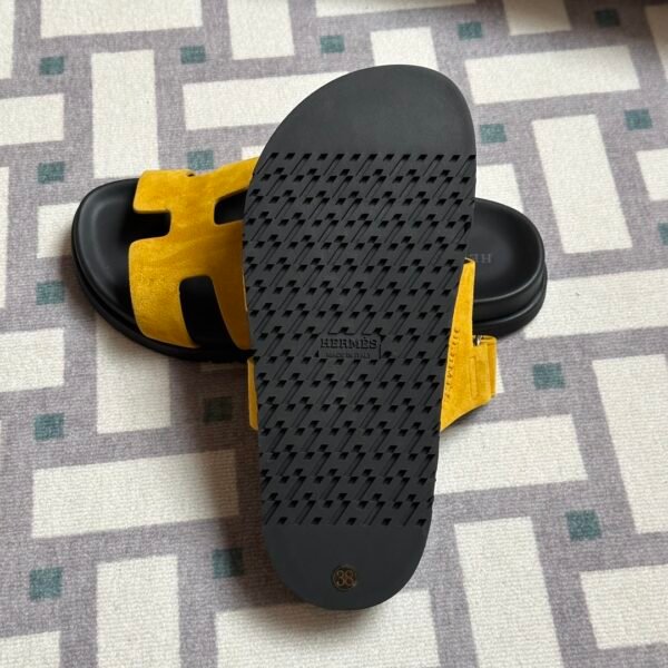 wsxc1716311505548_2 Hermes Shoes Images Chypre Sandals Sippers Jaune Amber & Noir