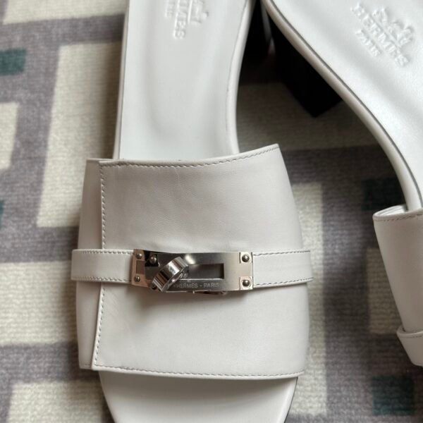 Hermes Shoes Price GiGi Sandals Slippers in White Size34-41 Middle-Heel