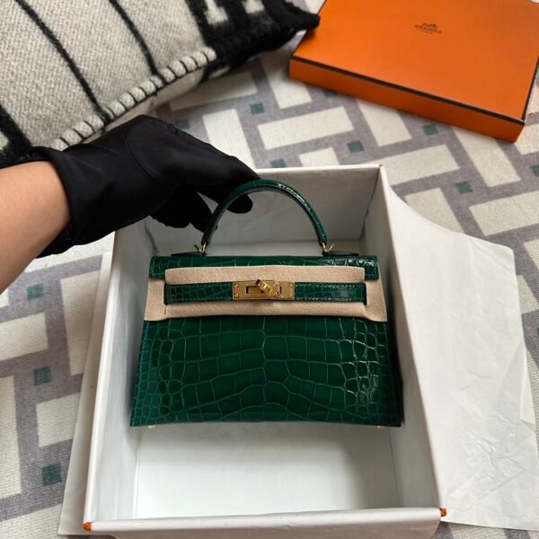 Vietnam Hermes Shiny Alligator Crocodile Mini Kelly 19CM 6Q Vert Emeraude Gold Hardware