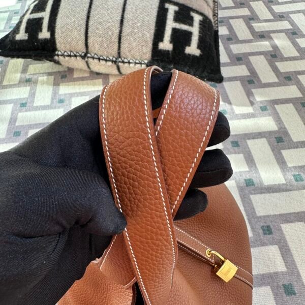 Russia Moscow Hermes Picotin 22CM 37 Gold Clemence Leather Gold Hardware