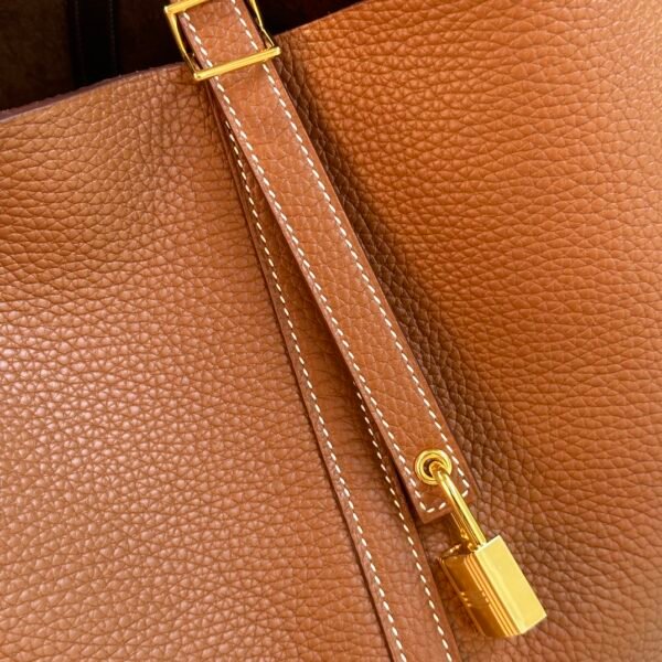 Russia Moscow Hermes Picotin 22CM 37 Gold Clemence Leather Gold Hardware