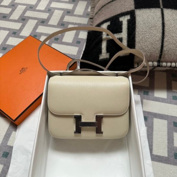 USA New York Hermes Constance 18CM Chevre Leather 10 Craie Silver Hardware