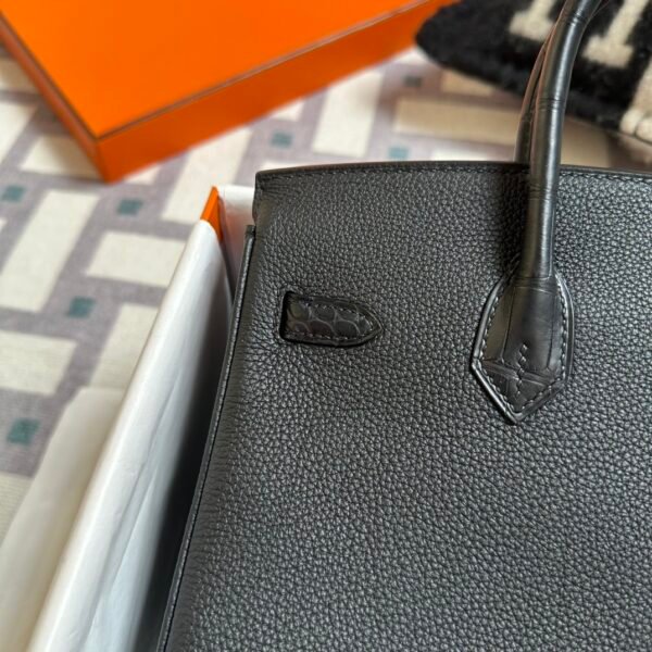 Hong Kong Hermes Birkin Touch 25CM 89 Noir Matte Crocodile / Togo Gold Hardware