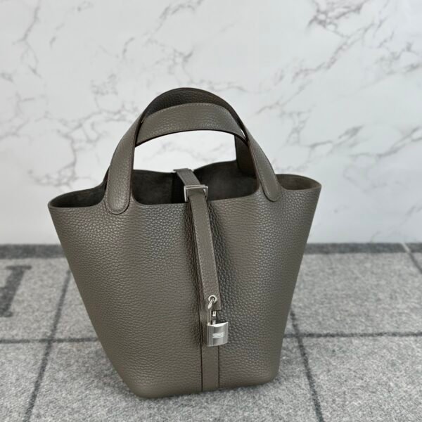 wsxc1723734964536_0-1 Hermes Bag Images Picotin 18CM 8F Etain Clemence Leather Silver Hardware