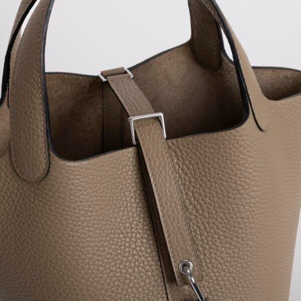 Russia Moscow Picotin 18CM Clemence Leather 8Q Beige Marfa Silver Hardware