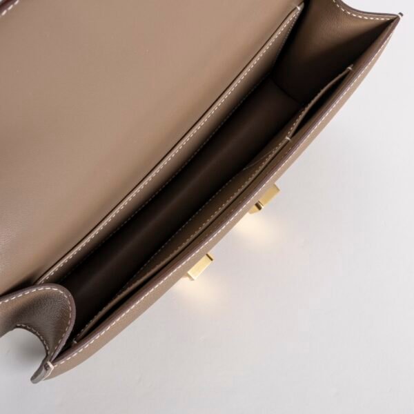 UK London Constance 24 Elan Epsom Leather CC18 Etoupe Gold Hardware