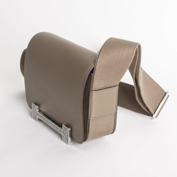 Women’s Shoulder Bag Geta 20CM Chevre Leather CK18 Etoupe Silver Hardware