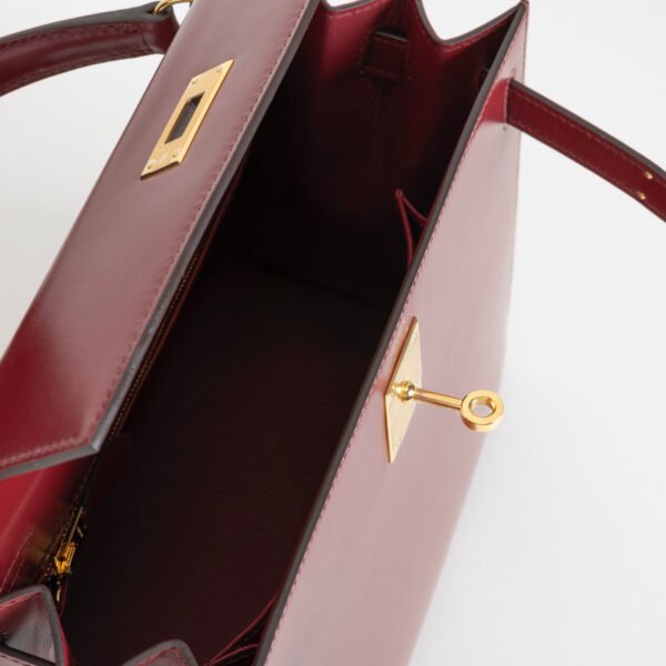 Hermes Kelly Sellier 28CM Box Leather CC55 Rouge H Gold Hardware