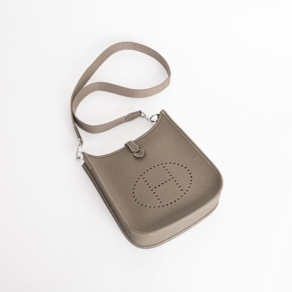 Hermes Bag Image Mini Evelyne 18CM Clemence Leather CK18 Etoupe Grey Silver Hardware
