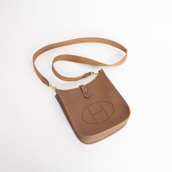Australia Sydney Hermes Mini Evelyne 18CM CC37 Gold Clemence Leather Gold Hardware