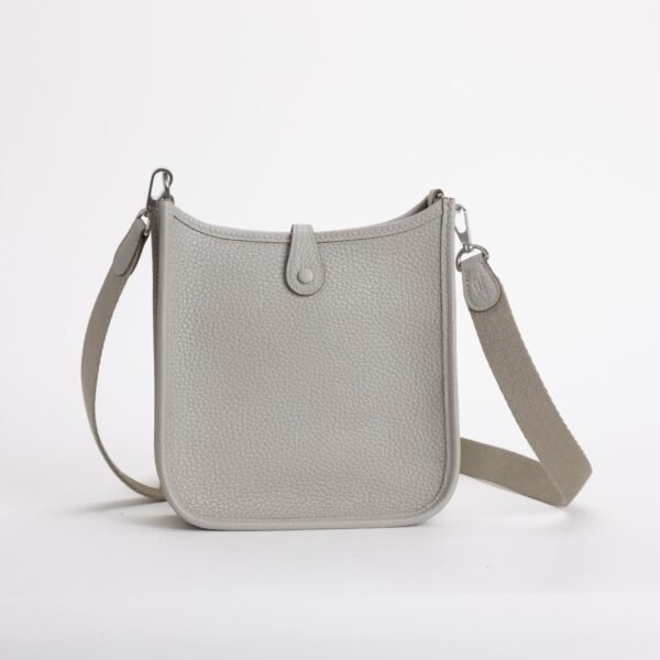 UAE Dubai Hermes Mini Evelyne 18CM Clemence Leather 8L Beton Silver Hardware