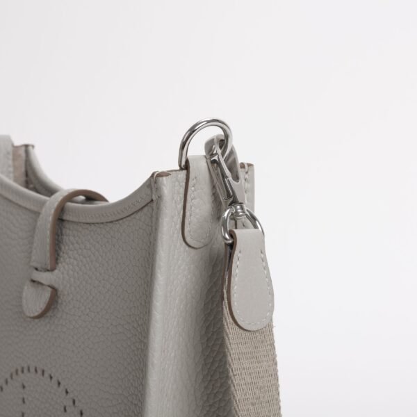 UAE Dubai Hermes Mini Evelyne 18CM Clemence Leather 8L Beton Silver Hardware