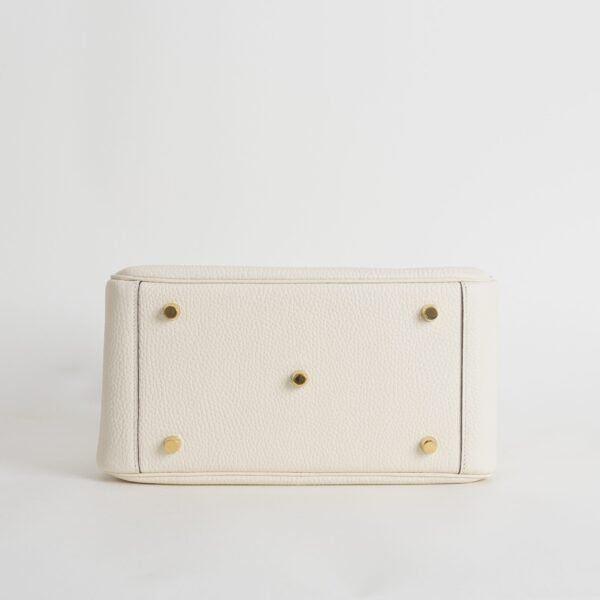 wsxc1758551878984_3-scaled-1 Women’s Shoulder Bag Clemence Leather Lindy 26CM 8L Beton Gold Hardware